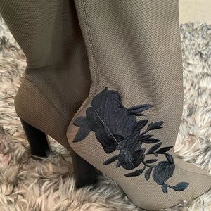 Charlotte Russe Floral Print booties